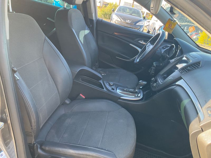 Opel Insignia Sports Tourer 2.0 CDTI Cosmo 2011 – снимка 3