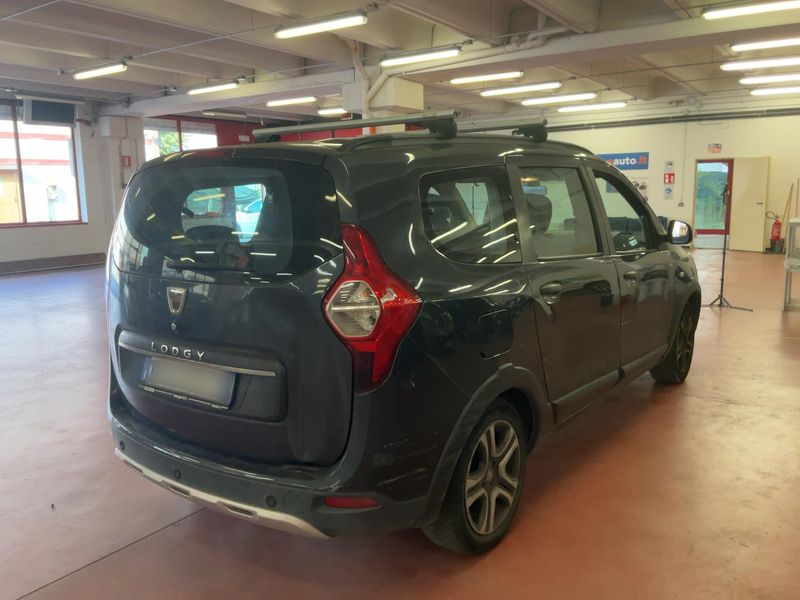 Dacia Lodgy 1.5 Blue dCi SL Xplore 2019 – снимка на щета