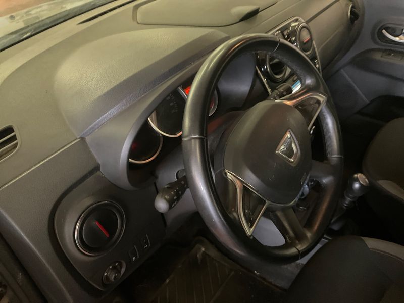 Dacia Lodgy 1.5 Blue dCi SL Xplore 2019 – снимка на щета