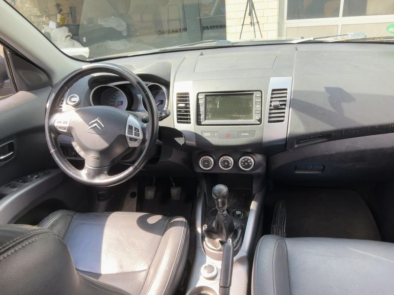 Citroen C-Crosser 2.2 HDi Exclusive 2009 – снимка 18