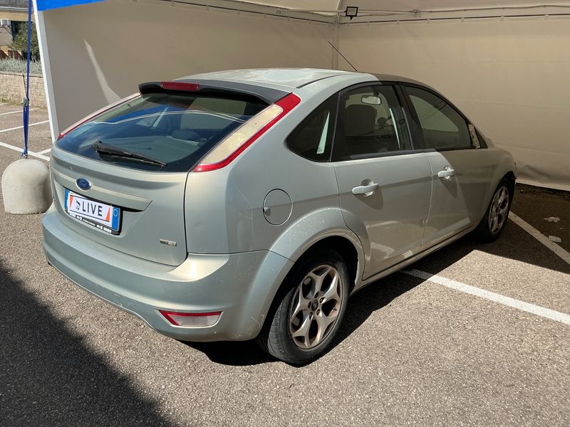 Ford Focus 1.6 TDCi Ikon 2010 – снимка 2