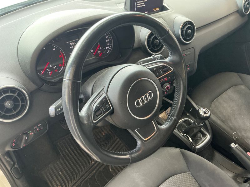 Audi A1 Sportback 1.6 TDI Ambiente 2014 – снимка 26