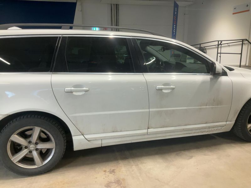 Volvo V70 2.0 D3 Momentum 2015 – снимка 10