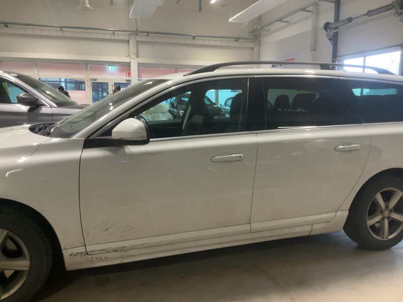 Volvo V70 2.0 D3 Momentum 2015 – снимка 4