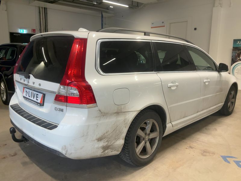 Volvo V70 2.0 D3 Momentum 2015 – снимка 8
