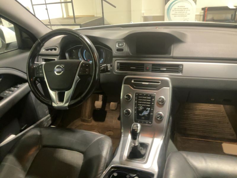 Volvo V70 2.0 D3 Momentum 2015 – снимка 19