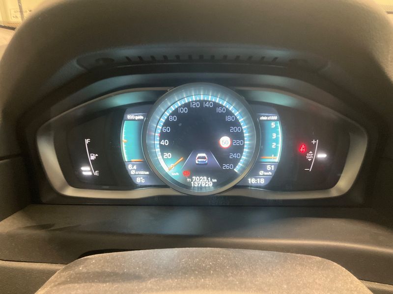 Volvo V70 2.0 D3 Momentum 2015 – снимка 20