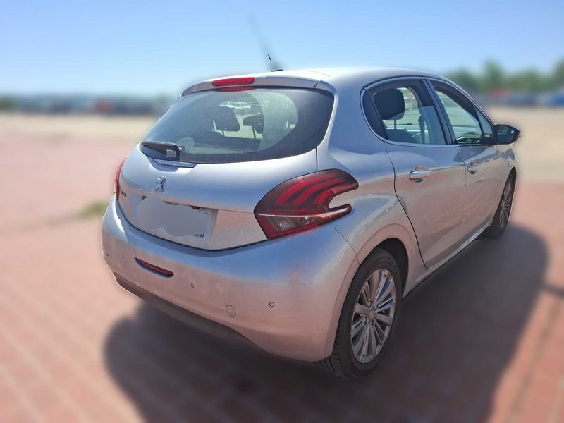 Peugeot 208 1.2 PureTech Allure 2018 – снимка 5