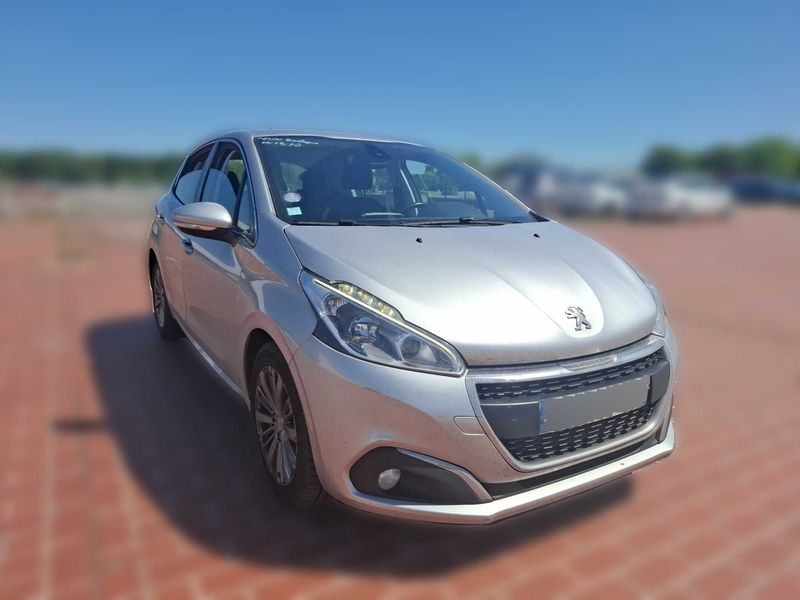 Peugeot 208 1.2 PureTech Allure 2018 – снимка 6