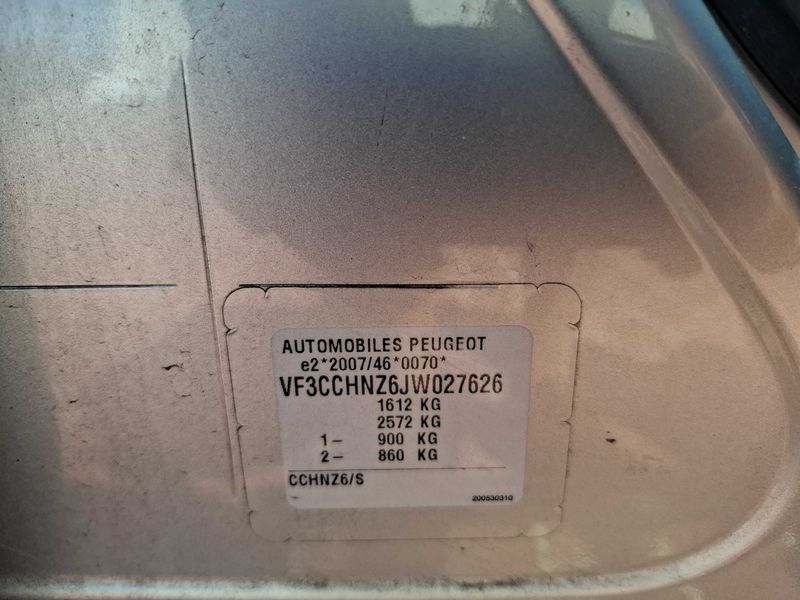 Peugeot 208 1.2 PureTech Allure 2018 – снимка 20