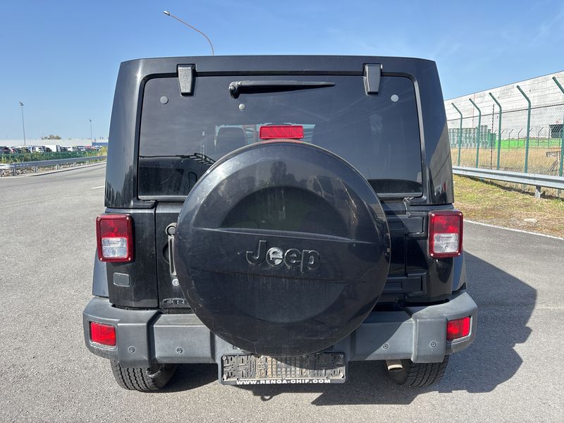 Jeep Wrangler Unlimited 2.8 CRD Sahara 2016 – снимка 4