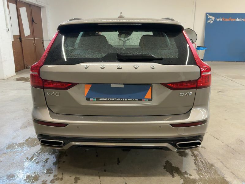 Volvo V60 2.0 D4 R-Design 2019 – снимка 7