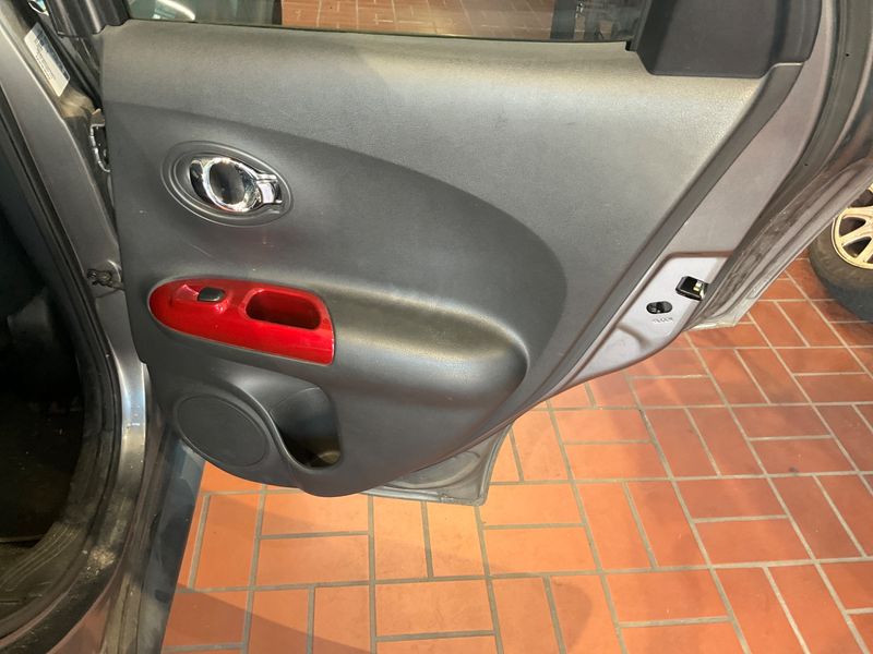 Nissan Juke 1.6 Acenta 2012 – снимка 27