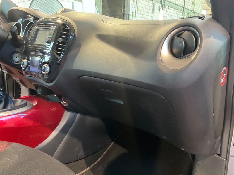 Nissan Juke 1.6 Acenta 2012 – снимка 37