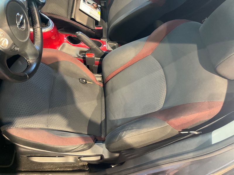 Nissan Juke 1.6 Acenta 2012 – снимка 30