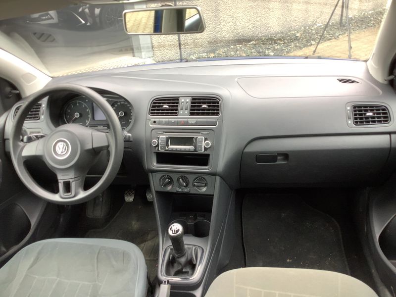 Volkswagen Polo 1.2 Trendline 2012 – снимка 18