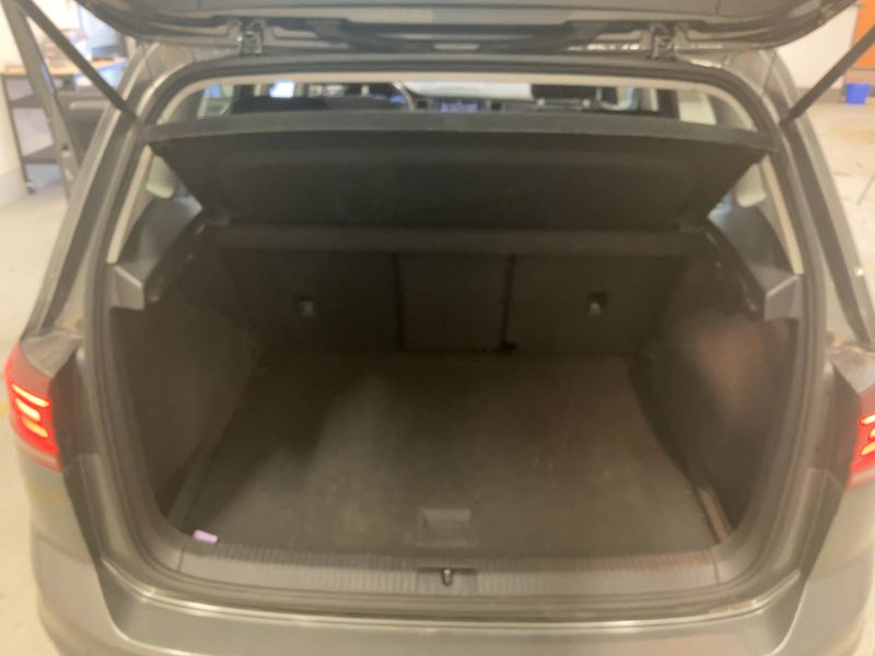 Volkswagen Golf VII Sportsvan 1.0 TSI Comfortline 2020 – снимка 15