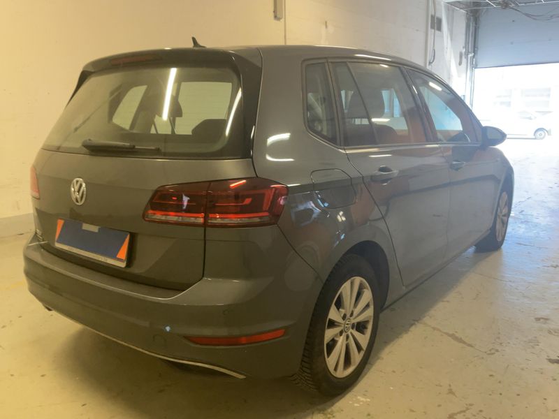 Volkswagen Golf VII Sportsvan 1.0 TSI Comfortline 2020 – снимка 8
