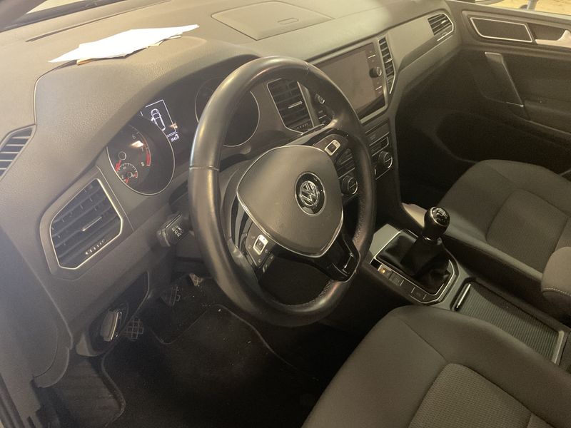 Volkswagen Golf VII Sportsvan 1.0 TSI Comfortline 2020 – снимка 30
