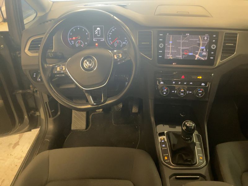 Volkswagen Golf VII Sportsvan 1.0 TSI Comfortline 2020 – снимка 17