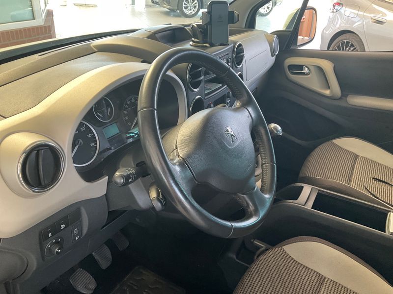 Peugeot Partner 1.6 HDi Allure 2015 – снимка 29