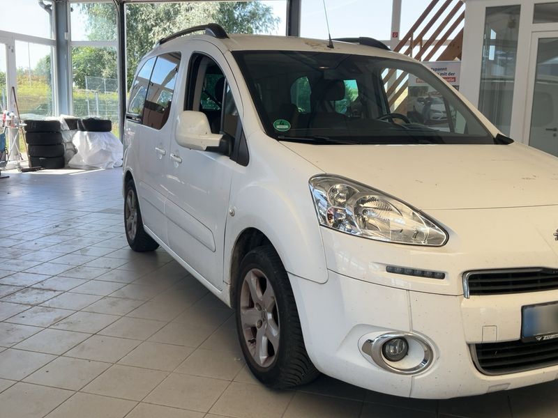 Peugeot Partner 1.6 HDi Allure 2015 – снимка 12