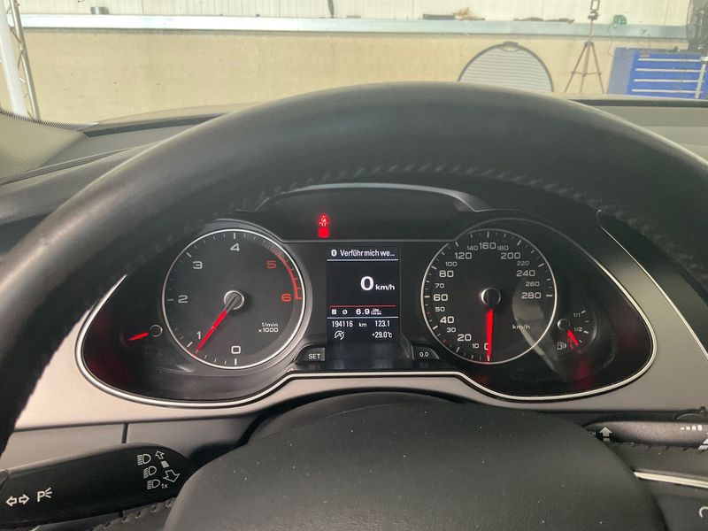 Audi A4 2.0 TDI Attraction 2013 – снимка 18