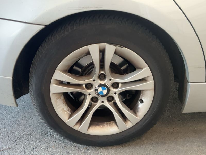 BMW 3er 320d Confort 2010 – снимка 19