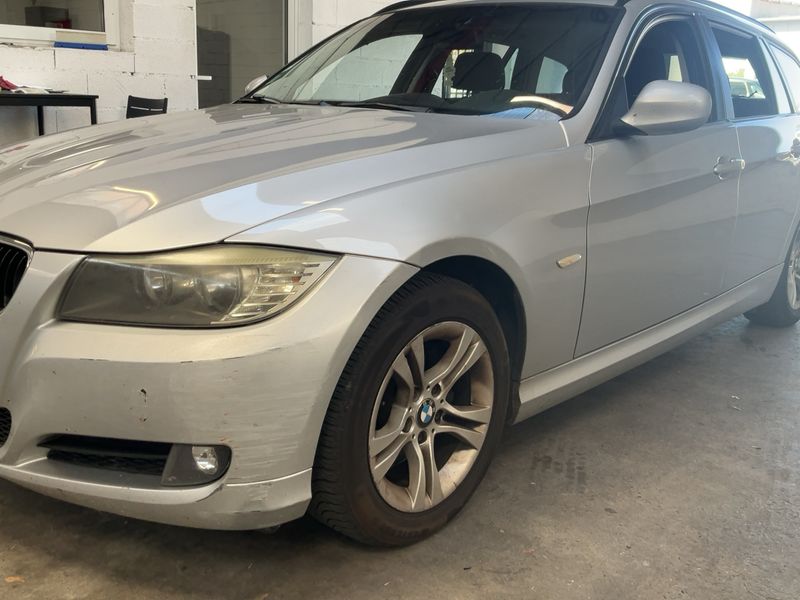BMW 3er 320d Confort 2010 – снимка 2