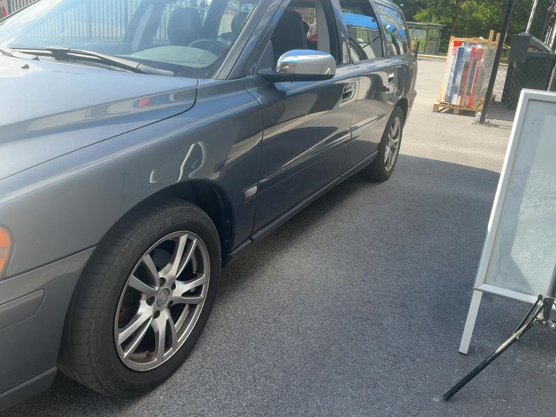 Volvo V70 2.4 Kinetic 2006 – снимка 2