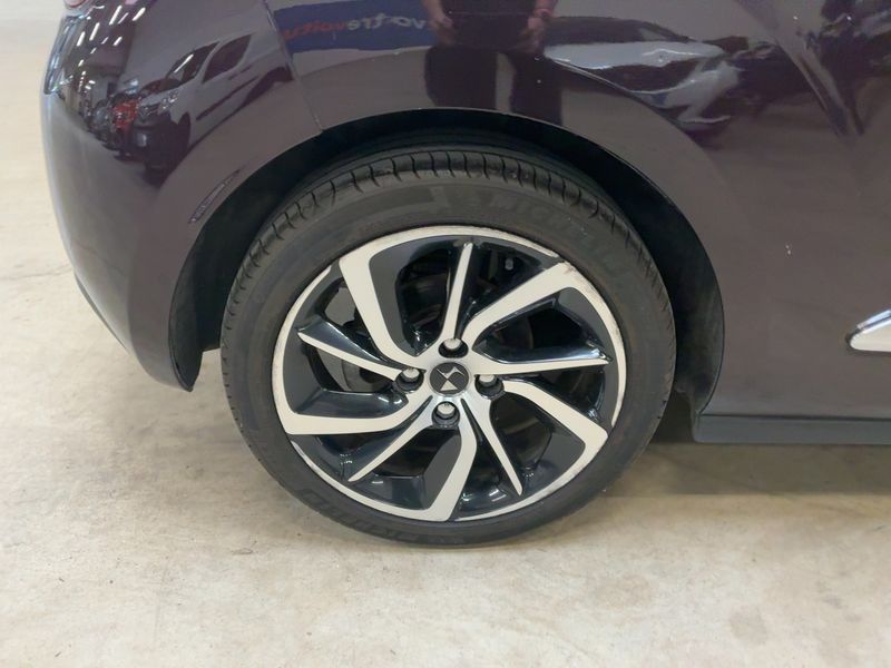 Citroen DS3 1.2 e-THP SportChic 2016 – снимка 9