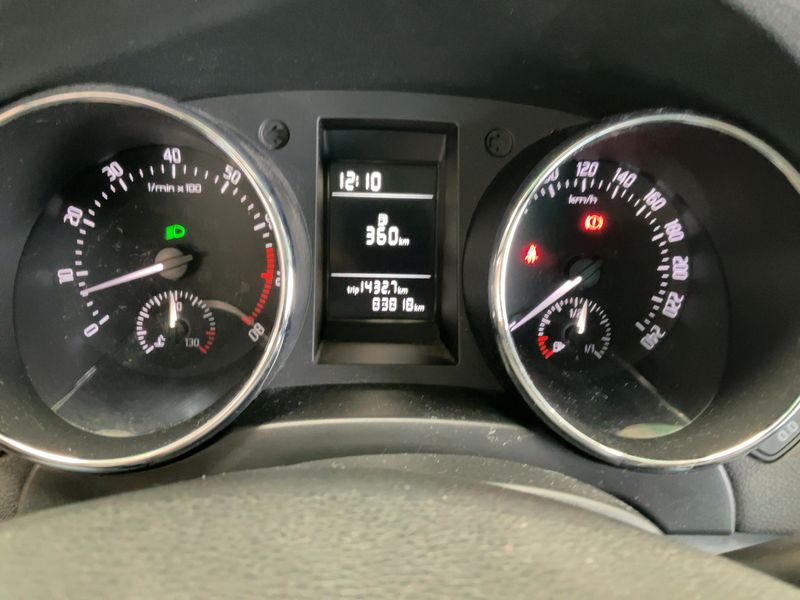 Skoda Yeti 1.2 TSI 2011 – снимка 18