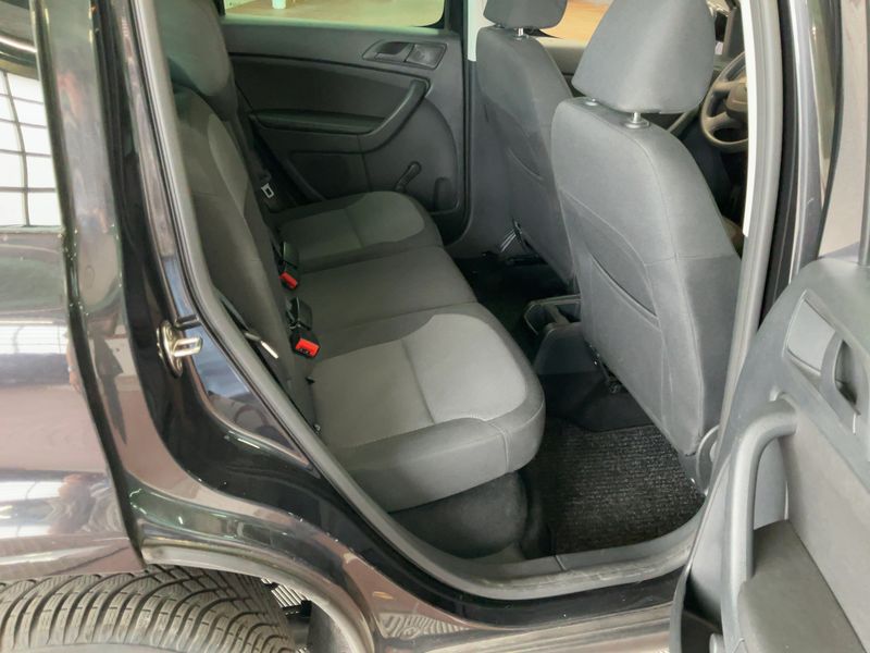 Skoda Yeti 1.2 TSI 2011 – снимка 19