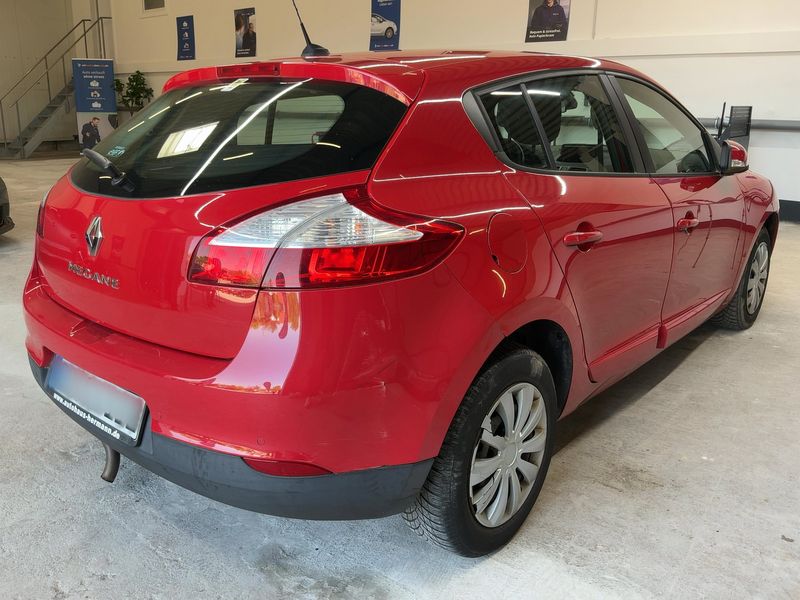 Renault Megane 1.6 Paris 2013 – снимка 8