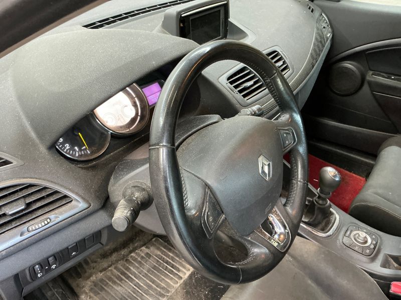 Renault Megane 1.6 Paris 2013 – снимка 30