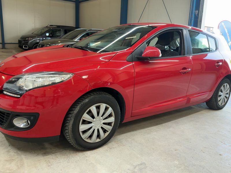 Renault Megane 1.6 Paris 2013 – снимка 2