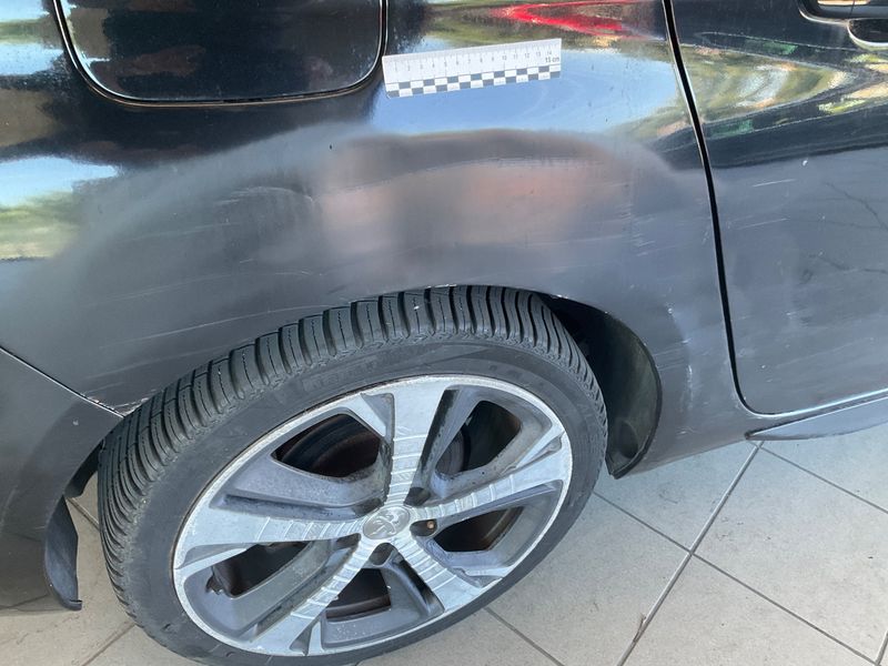 Peugeot 308 1.6 Blue-HDi GT Line 2017 – снимка 24