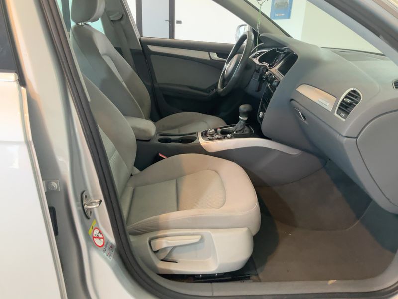 Audi A4 3.0 V6 TDI quattro Advanced 2012 – снимка 16