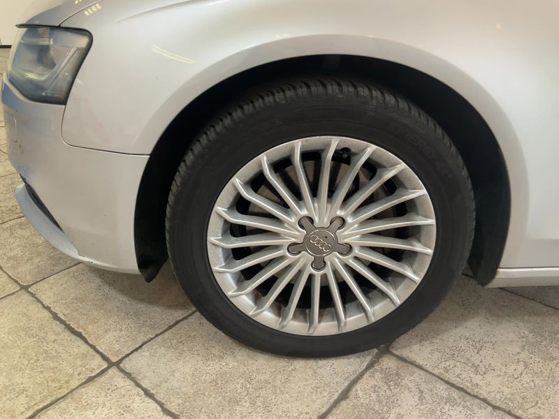 Audi A4 3.0 V6 TDI quattro Advanced 2012 – снимка 3