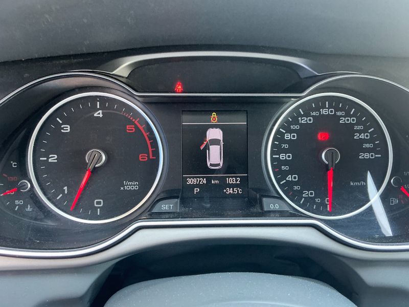 Audi A4 3.0 V6 TDI quattro Advanced 2012 – снимка 18