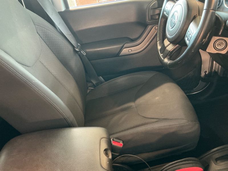 Jeep Wrangler Unlimited 3.6 V6 Golden Eagle 2015 – снимка 24