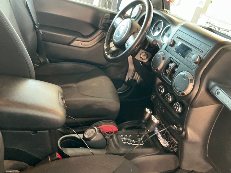 Jeep Wrangler Unlimited 3.6 V6 Golden Eagle 2015 – снимка 27