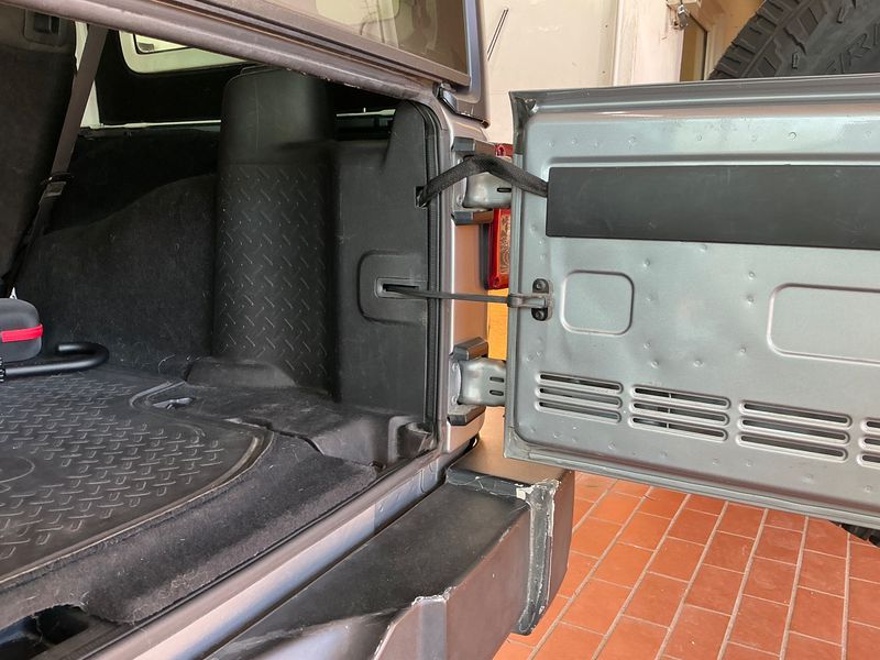 Jeep Wrangler Unlimited 3.6 V6 Golden Eagle 2015 – снимка 25