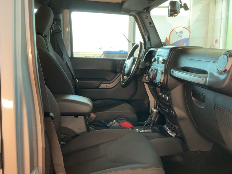 Jeep Wrangler Unlimited 3.6 V6 Golden Eagle 2015 – снимка 16