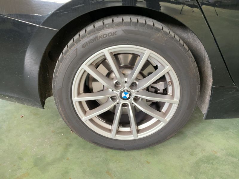 BMW 3er 330i xDrive Lounge 2022 – снимка 9