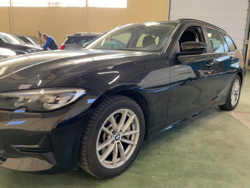 BMW 3er 330i xDrive Lounge 2022 – снимка 2