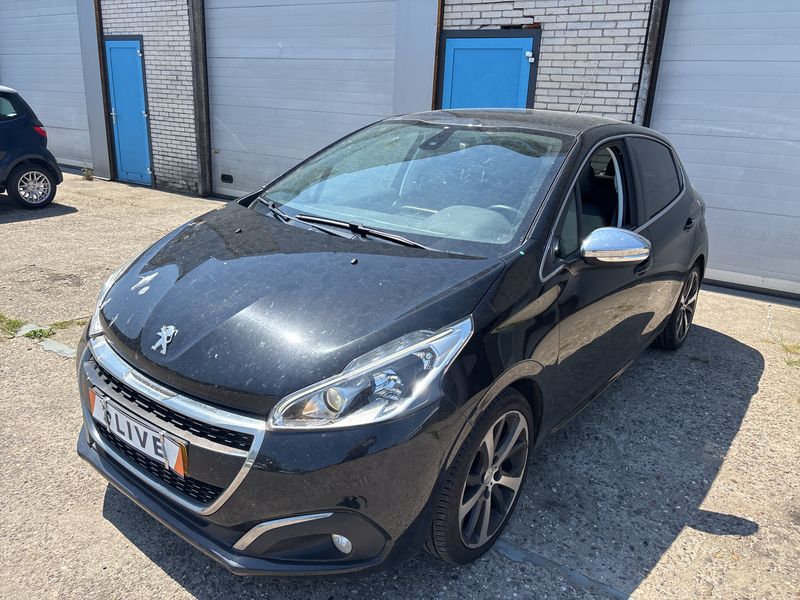Peugeot 208 1.2 e-THP Féline 2016 – снимка 2