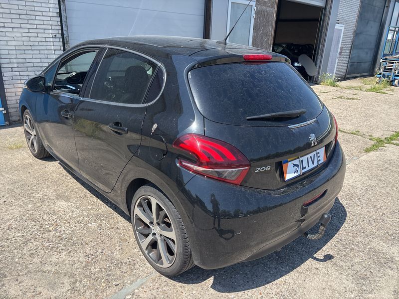Peugeot 208 1.2 e-THP Féline 2016 – снимка 3