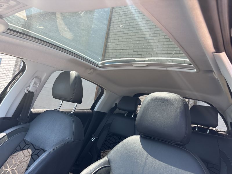 Peugeot 208 1.2 e-THP Féline 2016 – снимка 21