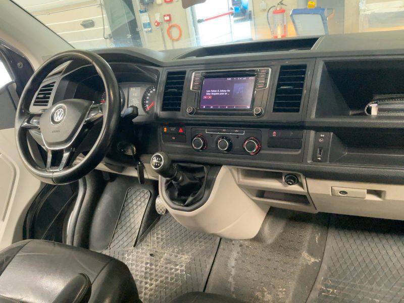 Volkswagen T6 Transporter 2.0 TDI Kasten 4Motion 2019 – снимка 18
